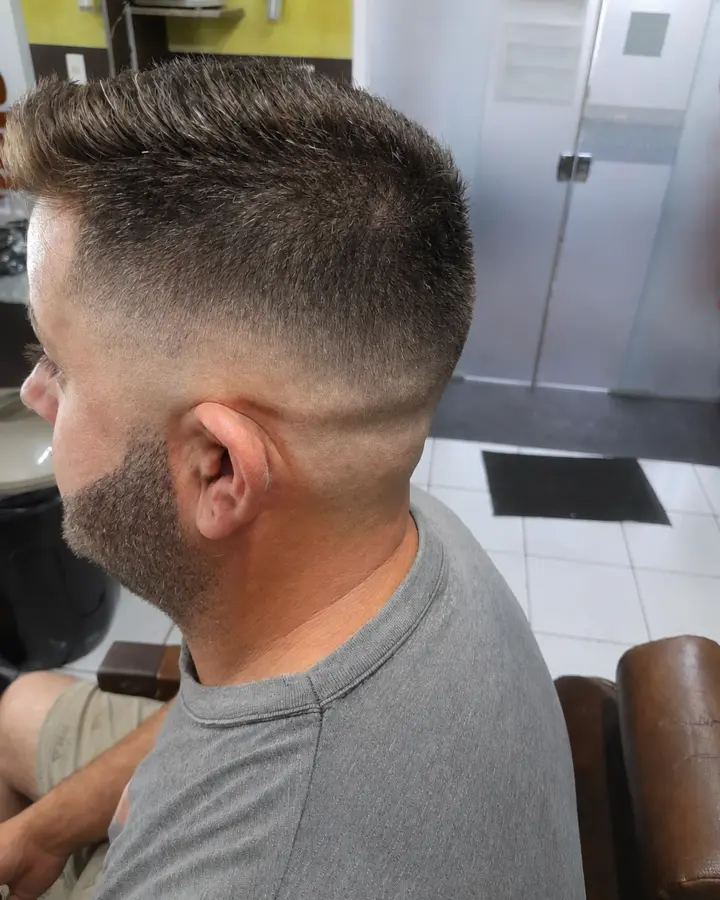 Degradê com barba realizado na Leandro Barbearia